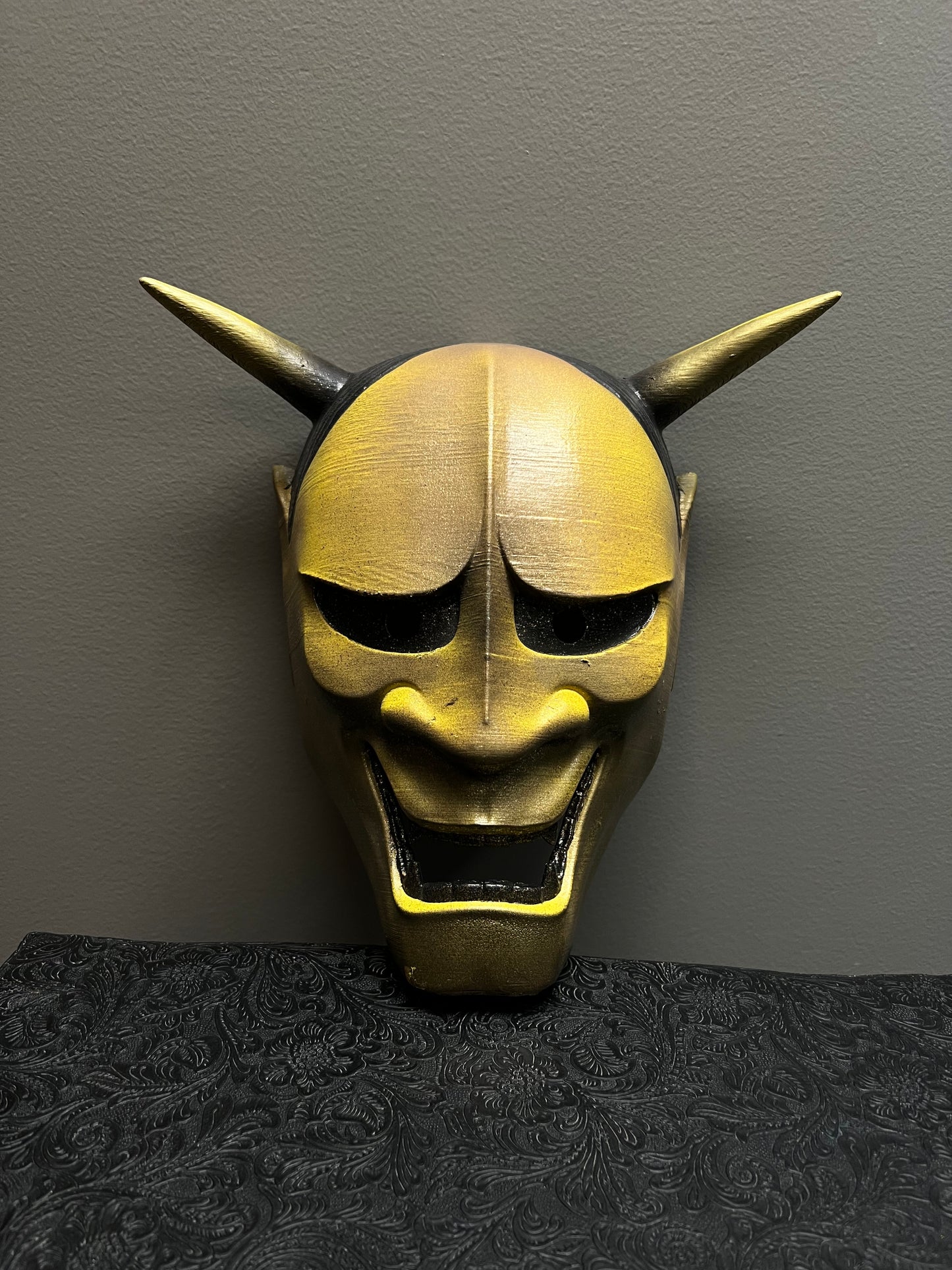 ONI Mask - Ancient Gold