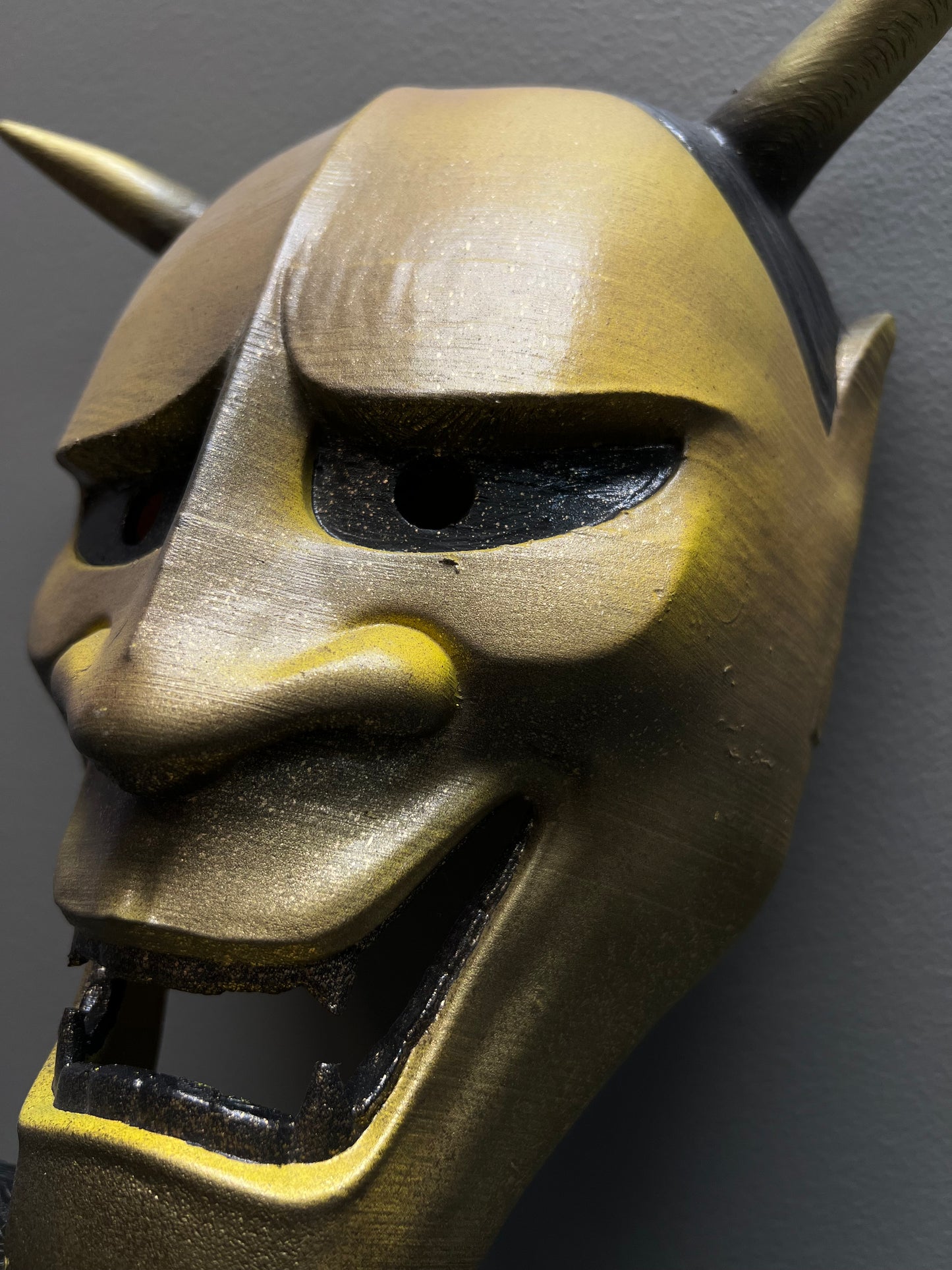 ONI Mask - Ancient Gold